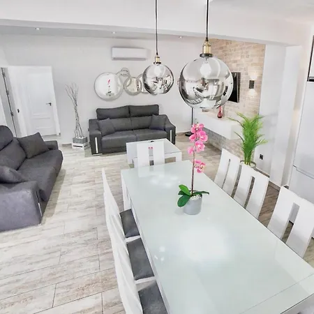 Marabu,piscina Privada En וילה