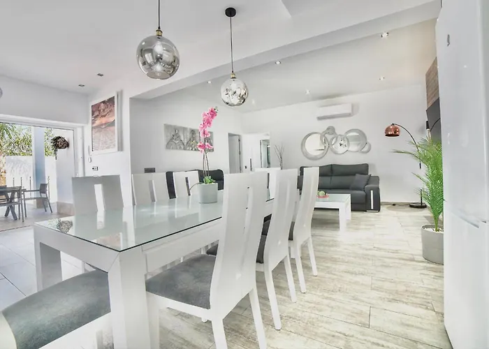 Marabu,piscina Privada En Villa